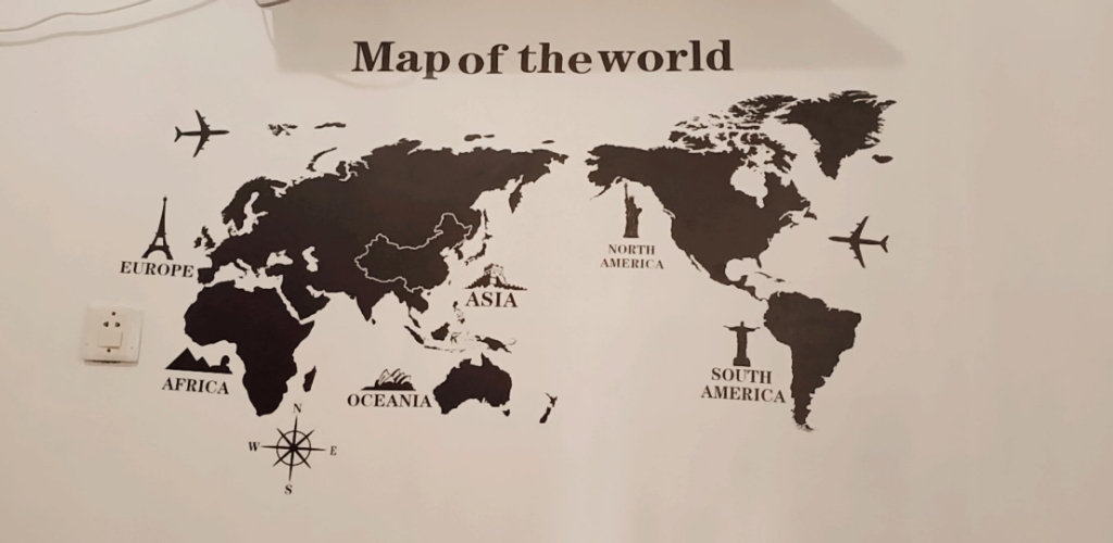 Eigia Sticker Wallpaper Dinding World Map Dekorasi Rumah Interior Unik Stiker Hiasan Kamar Kantor Office Ruangan Map Of The World Motif Peta Dunia Globe Wall Decoration Wallsticker Motivation Kertas Tempelan Mudah Dipasang
