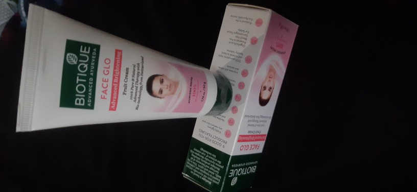 Crème éclaircissante Visage Biotique Face Glo Advance - Aux Fruits - Pour Tous Types De Peau - Format Voyage
