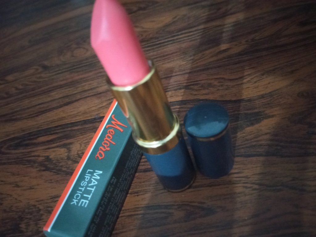 medora lipstick 564