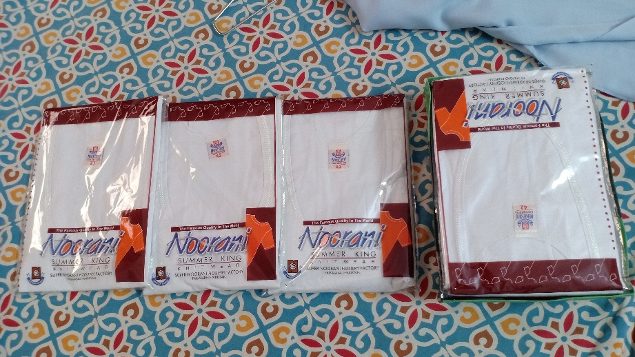 Noorani Men's Banyan with Sleeves- Original Noorani Cotton Vest - White  Inner Wear with Sleeves
