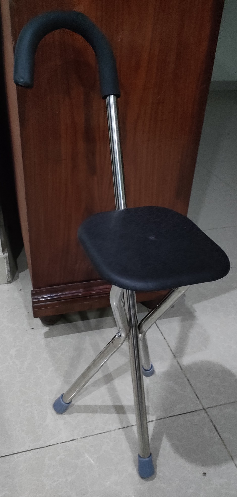 Outdoor Travel Folding Stool Chair Elderly Cane Stool Three-legged