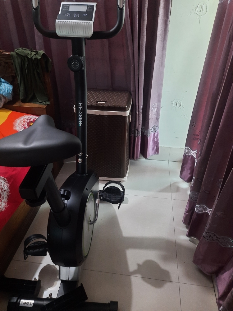 ADVANTAGE FITNESS EXERCISE BIKE