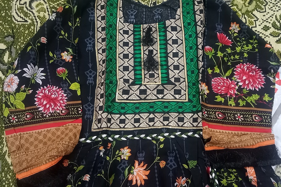 Sindhi embroidery dresses on sale 2018