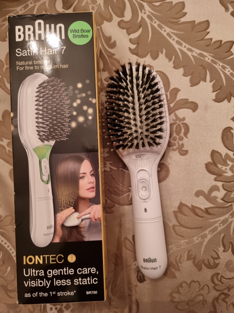 Braun Satin Hair 7 BR 750 Hair Brush for Women with Iontec Technology made  of Wild Boar Bristles | Lazada Singapore