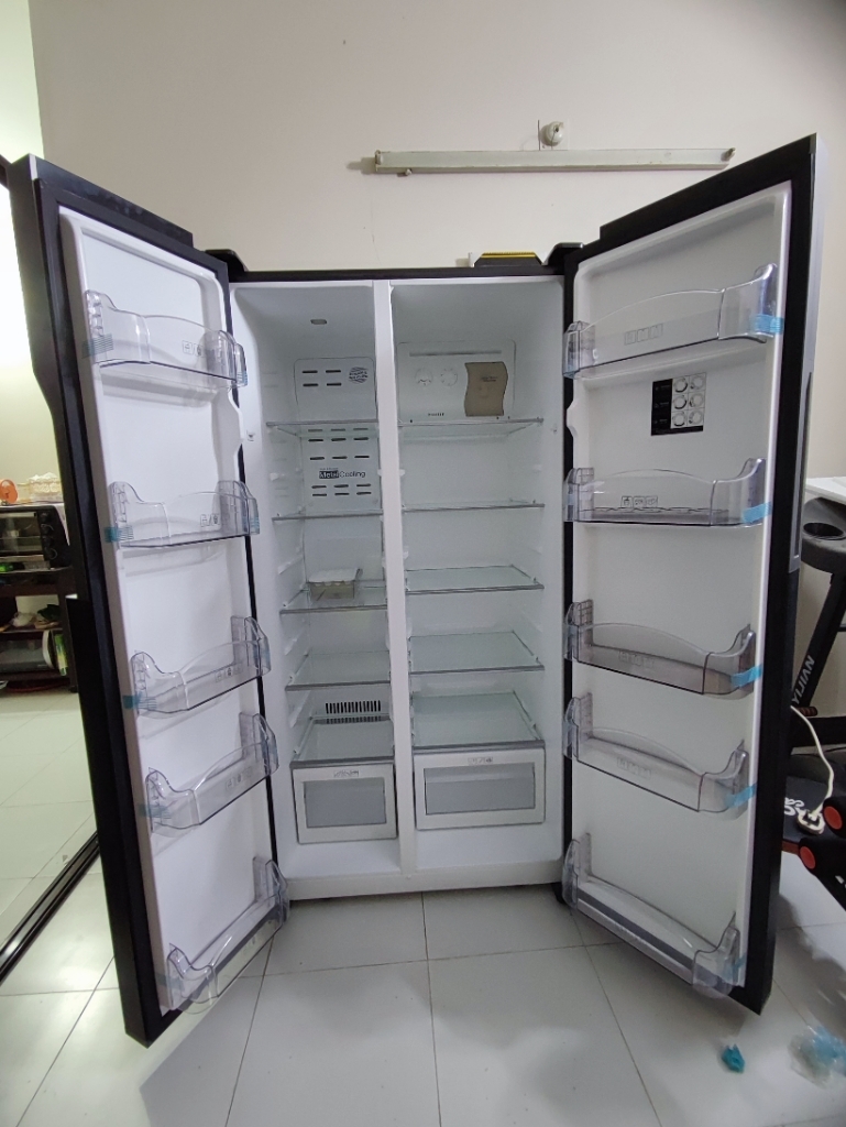 walton 563 litre fridge