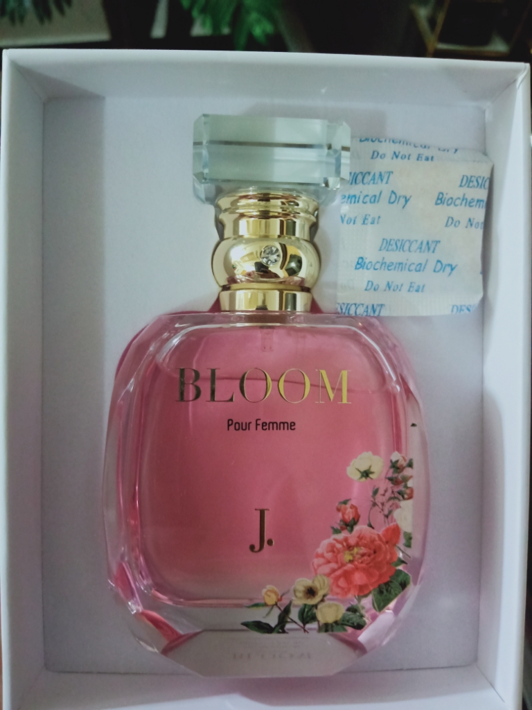 junaid jamshed bloom perfume