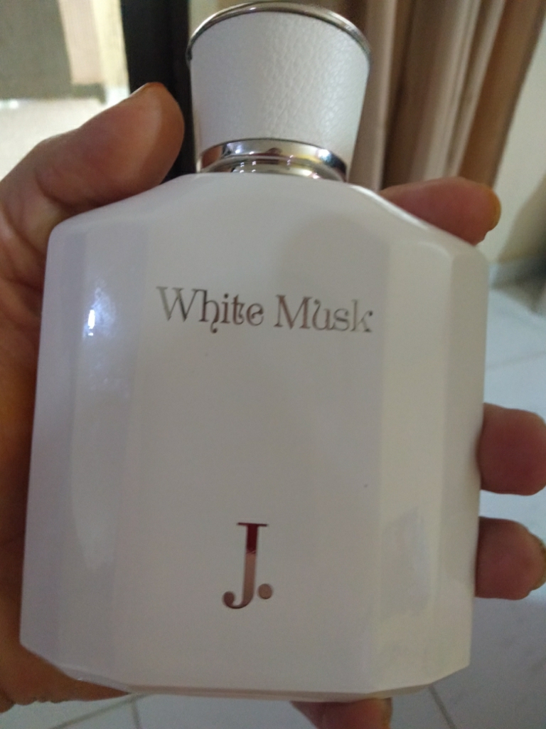 junaid jamshed white musk