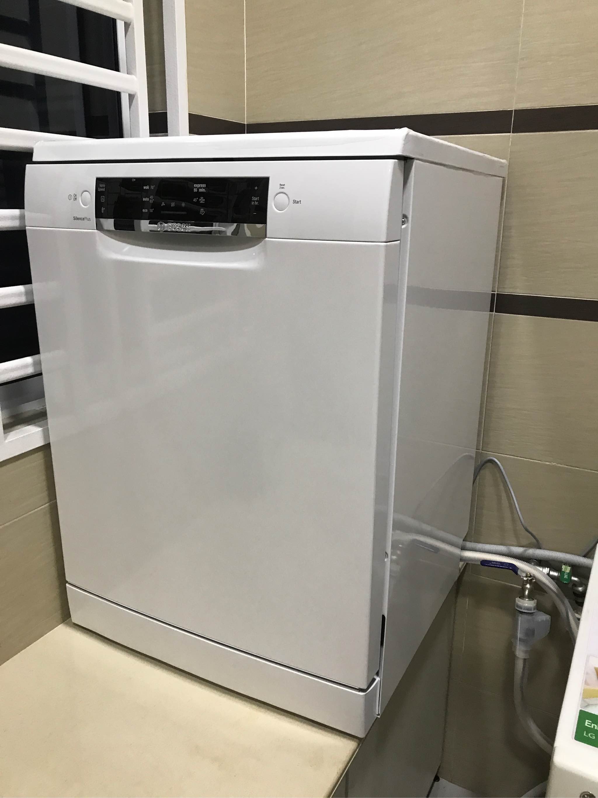 Bosch Series Freestanding Dishwasher 60 cm White SMS46GW01P