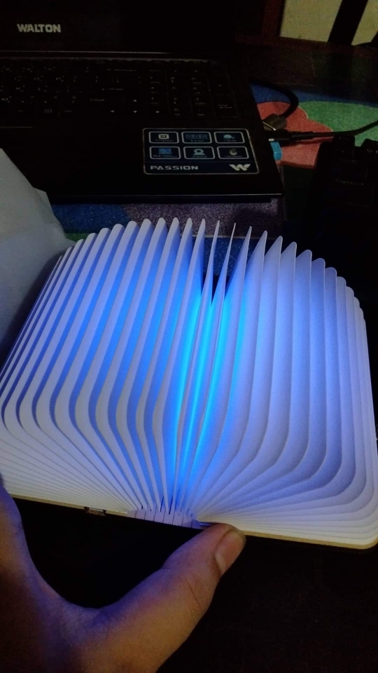 Wooden Folding Book Lamp – 3/5 Color USB Rechargeable Night Light With Magnetic Design For Home, Office & Gifts