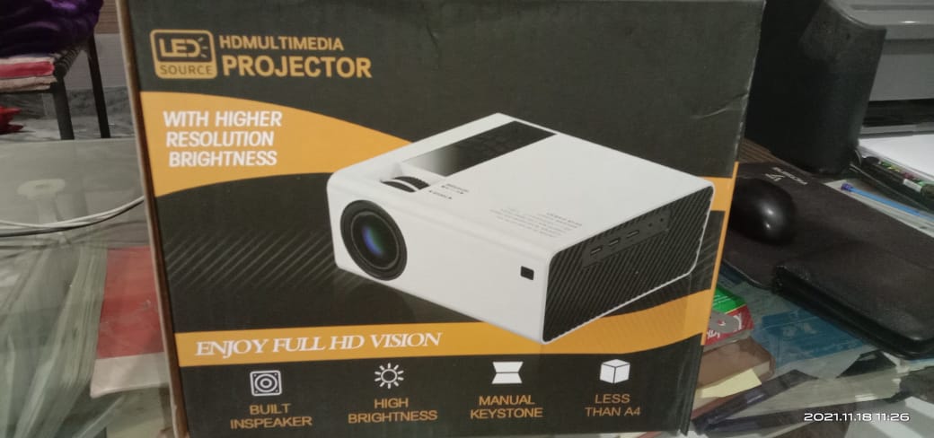 UNIC 2021 NEW Flagship Y6 Led Projector 