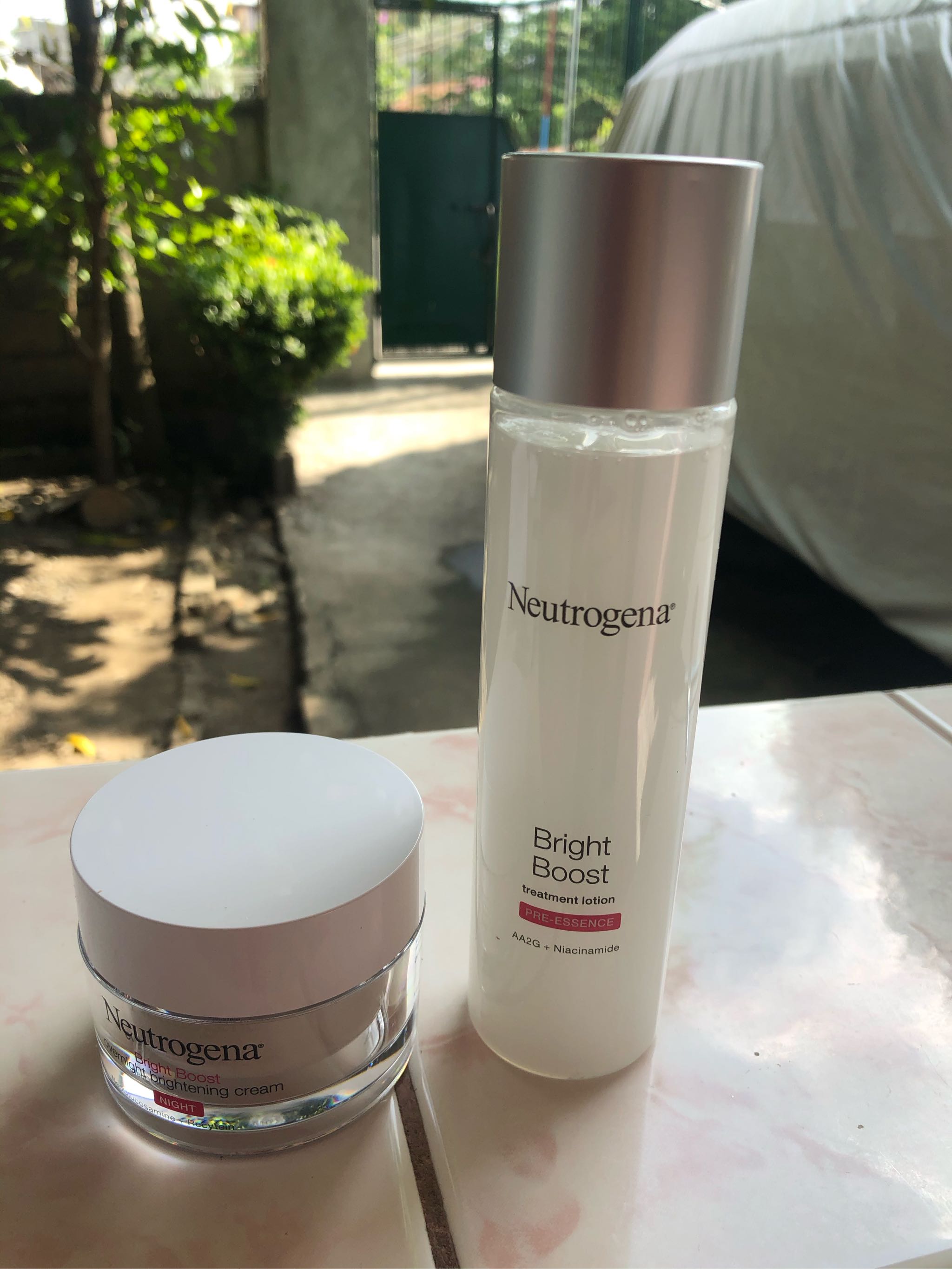 neutrogena bright boost overnight brightening cream