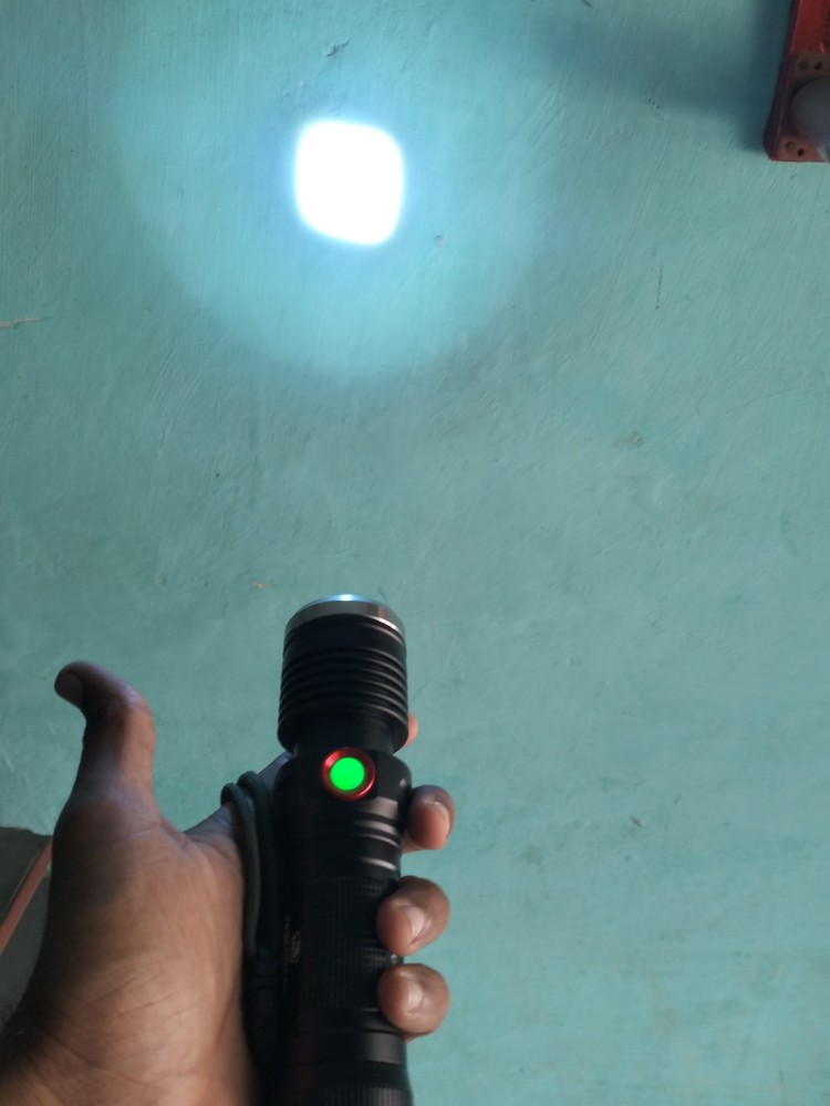 1 KM Long Range Ultra Bright RL 730-T6 Outdoor Portable Zoomable Spotlight  USB Rechargeable LED FlashLight Metal Boday for Travel , Hiking Fishing –  Flashlight