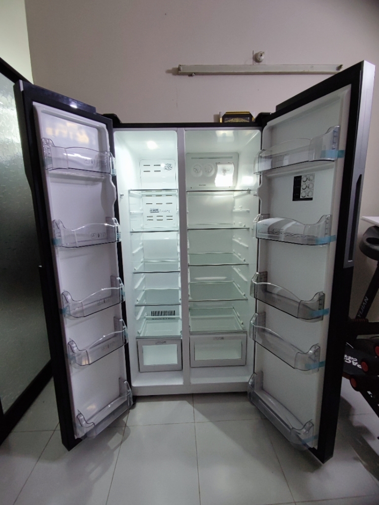 walton 563 litre fridge