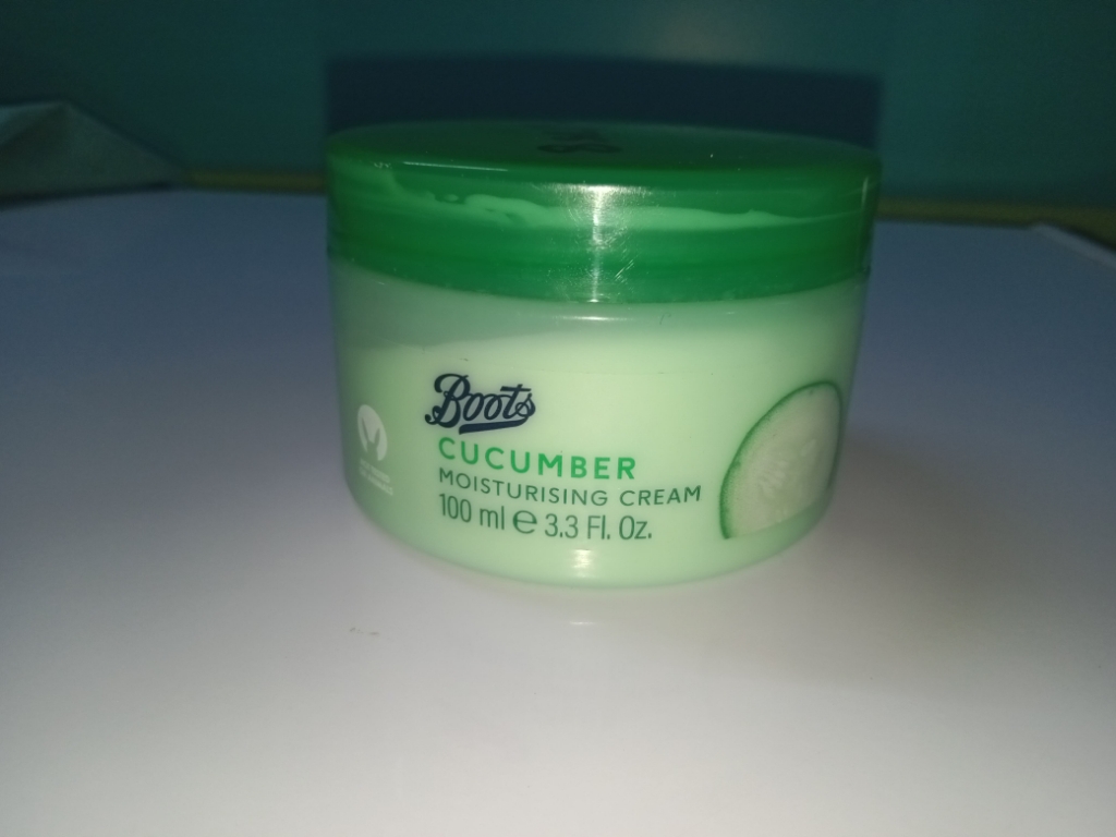 Boots cucumber 2024 moisturising cream price