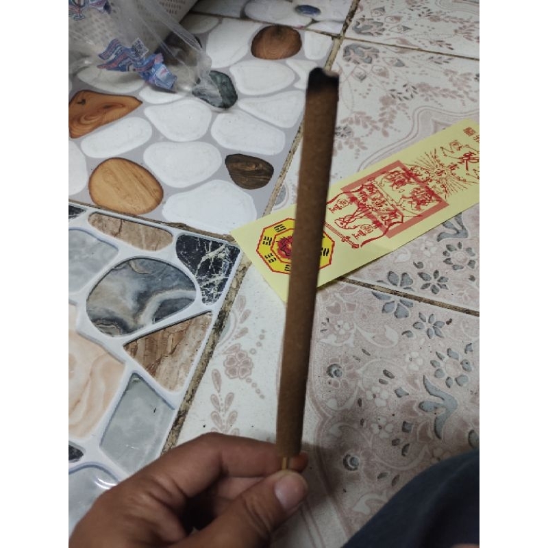  combo 4 cây nhang xông phong thủy 4 vị: bồ kết  ngải cứu quế đỏ thảo mộc trừ phong long tẩy uế chiêu tài lộc 