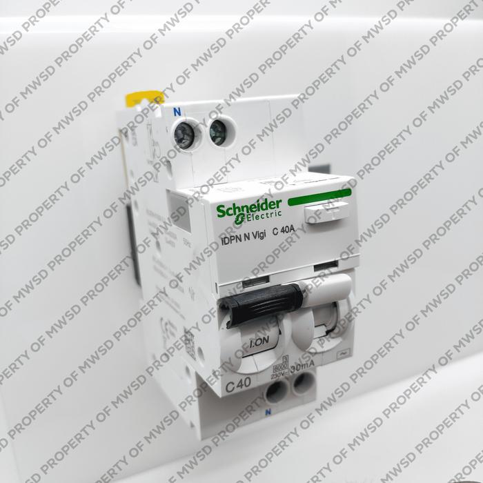 SCHNEIDER RCBO IDPN VIGI ACTI 9 1P+N 40A 30MA A9D31640 Harga 1,476,000 rupiah*Gratis Ongkir