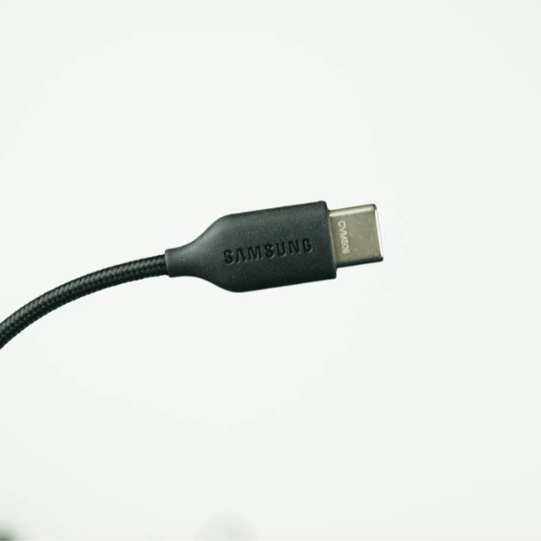 Tai Nghe AKG Samsung Nhét Tai S8 S9 S10 S20 S21 S22 Note 8 Note 9 Note 10 Note 20 Có Dây Jack 3.5mm và Type C