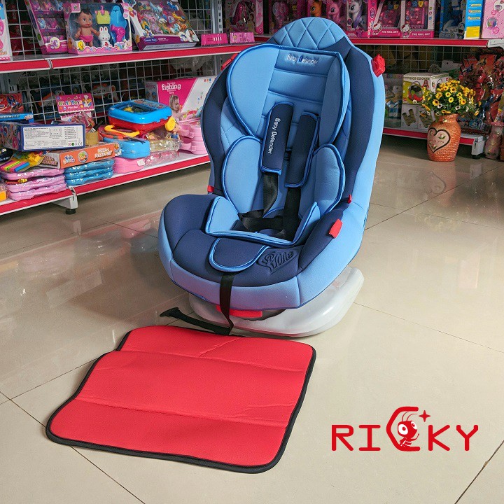 Ghế em bé cho xe ô tô