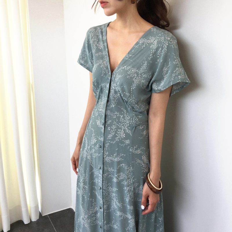 Hàn Quốc Chic Nhẹ Nhàng Gió Lạnh Tôn Dáng Cổ Chữ V Khuy Một Hàng Dây Quai Bó Eo Dáng Dài Qua Đầu Gối Hoa Nhỏ Đầm Nữ