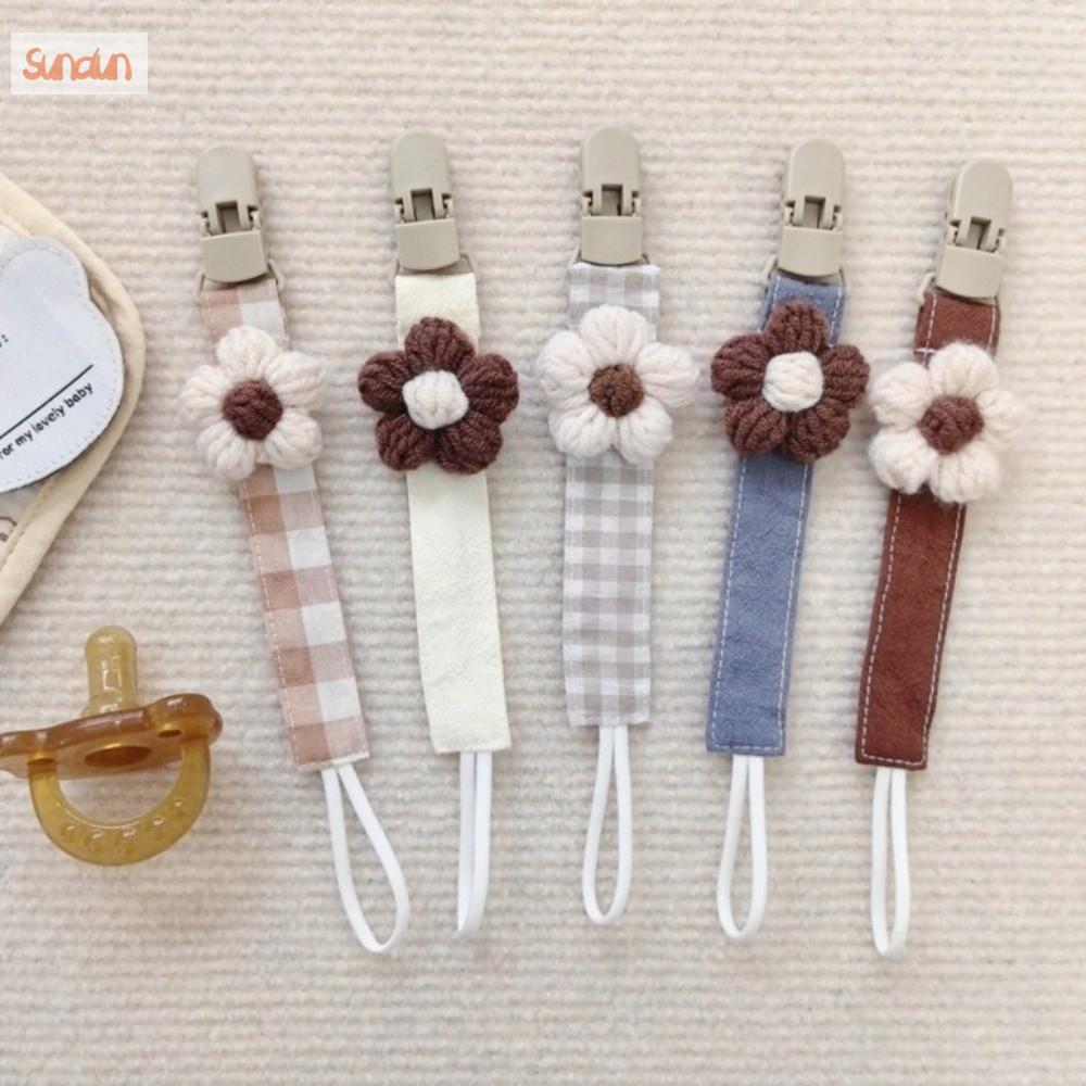 SUNDUN Dễ thương Giá đỡ núm vú giả hình bông hoa Nhựa Kẻ sọc Kẹp núm vú giả thêu Thẩm mỹ Chống rơi Dây giữ núm vú giả cho bé Trẻ sơ sinh