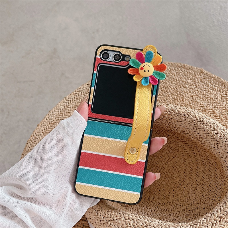 Ốp lưng samsung z flip 6 /z flip 5 / z flip 4 hoa kaikai kiki - bum store galaxy case