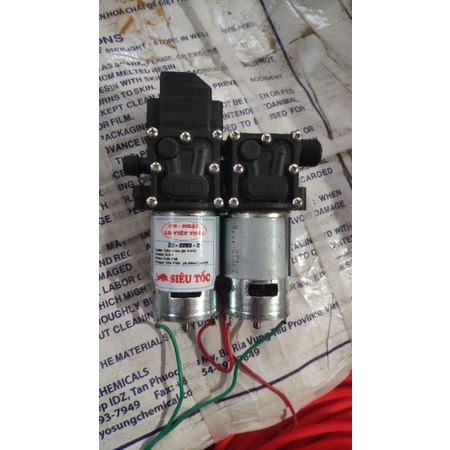 Máy bơm đôi mini tăng áp hồi lưu tự ngắt Việt Nhật 4500 phun thuốc, phun sương, tưới lan...8l/phút