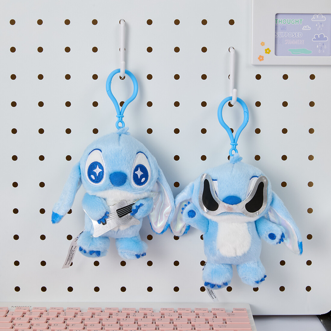 MINISO Official Disney Lilo & Stitch Collection 5in. Cool Plush Pendant (Sunglasses) (Guitar) ราคา 379 บาท*ส่งฟรี