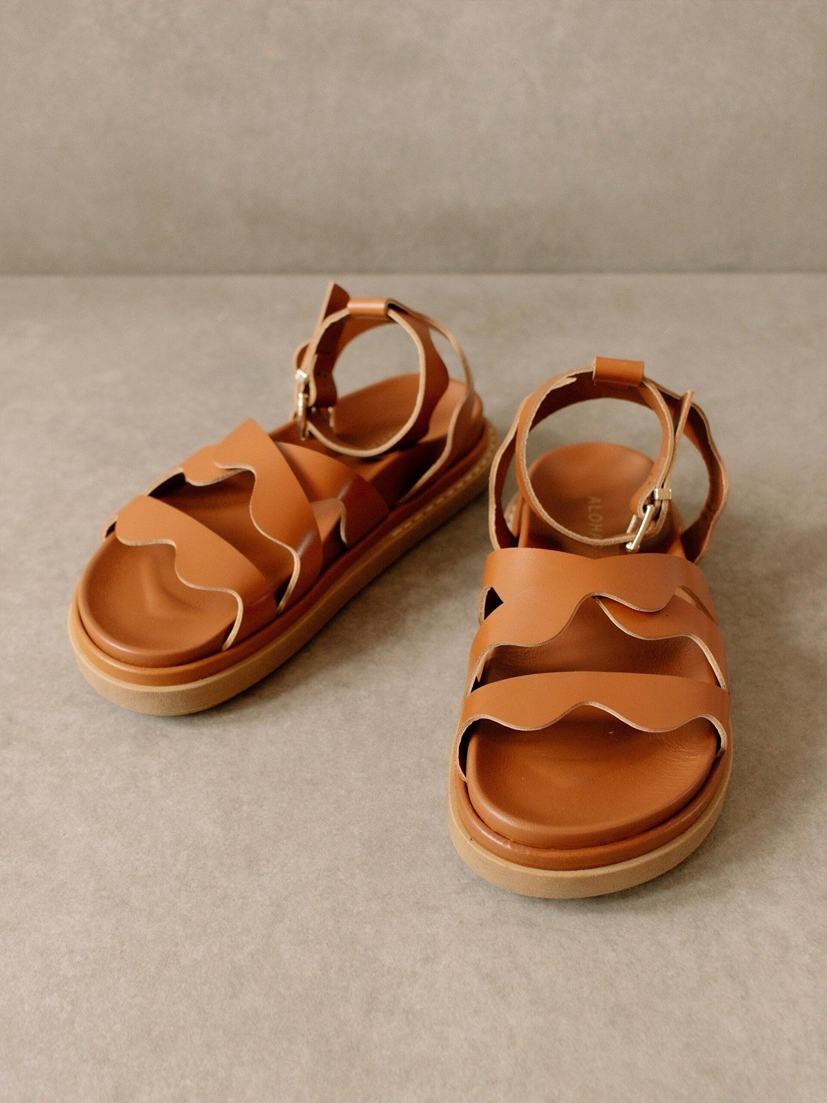 [Pomelo] Wavy Sandals ราคา 5,700 บาท*ส่งฟรี