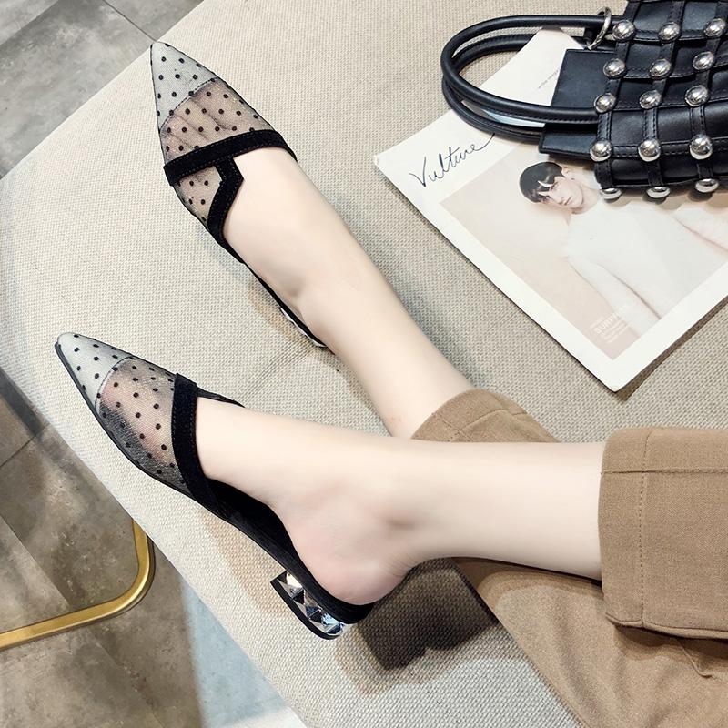 Hijab Sepatu sandal perempuan 2019 model baru modis pakaian luar Musim semi dan musim panas kasa bagian depan tajam sol datar Europe Station jaringan sepatu sandal selop