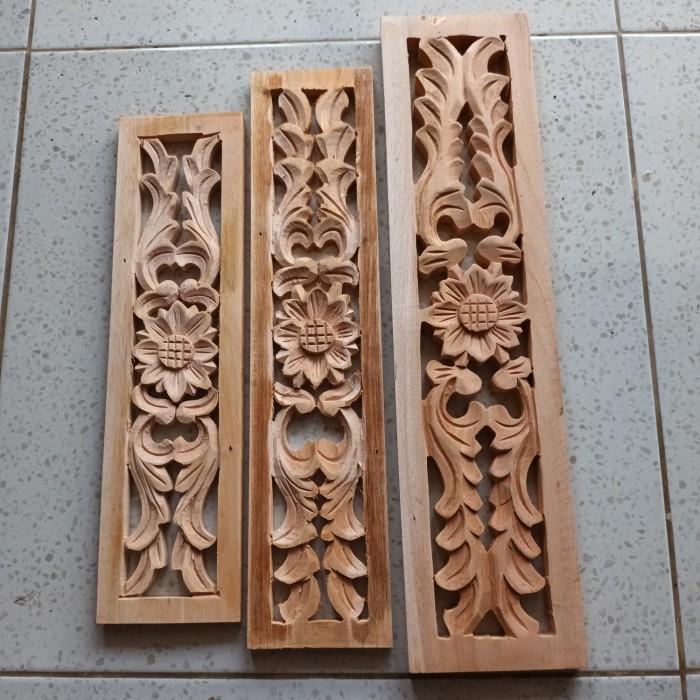 Ukiran Kayu Ornamen Ukir Keping Loster hiasan dinding ukir 10x35 cm CNE211