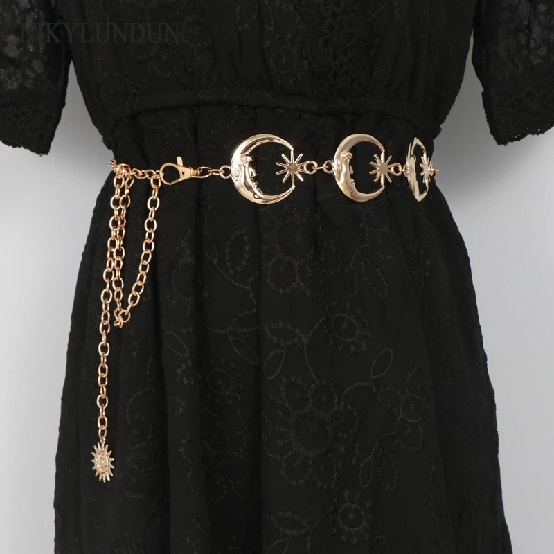 NIkyLundun เข็มขัดสไตล์ดวงจันทร์และดาวพร้อมโซ่ห้อยสำหรับผู้หญิง เครื่องประดับแฟชั่นใส่กับกระโปรง ราคา 64 บาท*ส่งฟรี