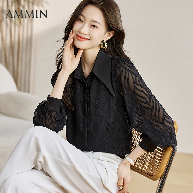 AMMIN 2025 Spring New Simple Lapel Fashion Lantern Sleeve Chiffon Blouse for Women Korean Style Single Button Fashion Striped Texture Mysterious Black Elegant Blouse ราคา 361 บาท*ส่งฟรี