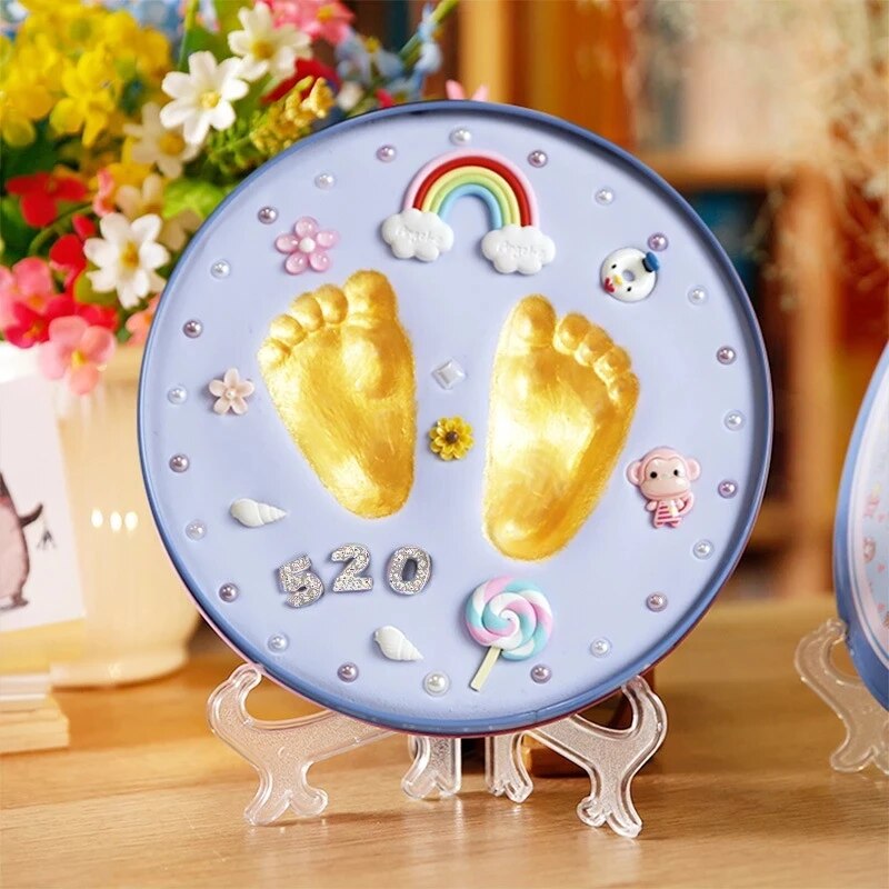 Pearhead Baby Hand Casting Kit and Foot Casting Kit, Newborn Casting Kit  and Baby Frame, Baby Girl or Baby Boy Keepsake