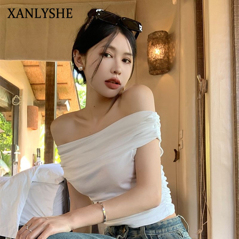 XANLYSHE เสื้อทีเชิ้ตแขนสั้นคอคำเดียวโชว์ไหล่เซ็กซี่สุดเซ็กซี่สำหรับผู้หญิงเสื้อตัวในเข้ารูปใส่แล้วดูผอมเพรียวหน้าร้อนสำหรับผู้หญิง ราคา 67 บาท*ส่งฟรี