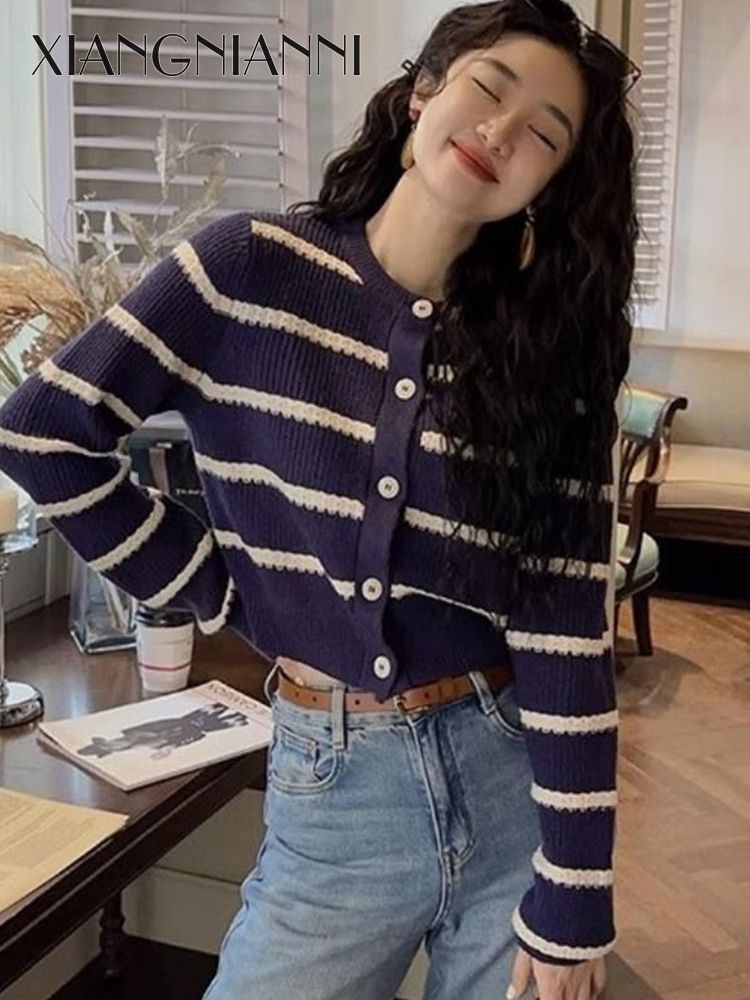 XIANG NIAN NI striped knitted cardigan short sweater