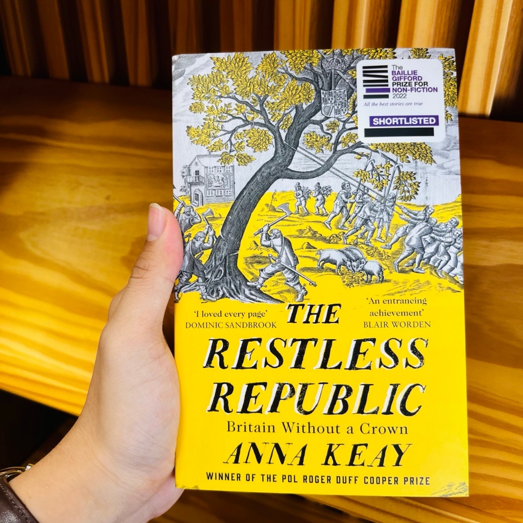 Sách - Tiểu thuyết tiếng Anh - The Restless Republic: Britain Without A Crown