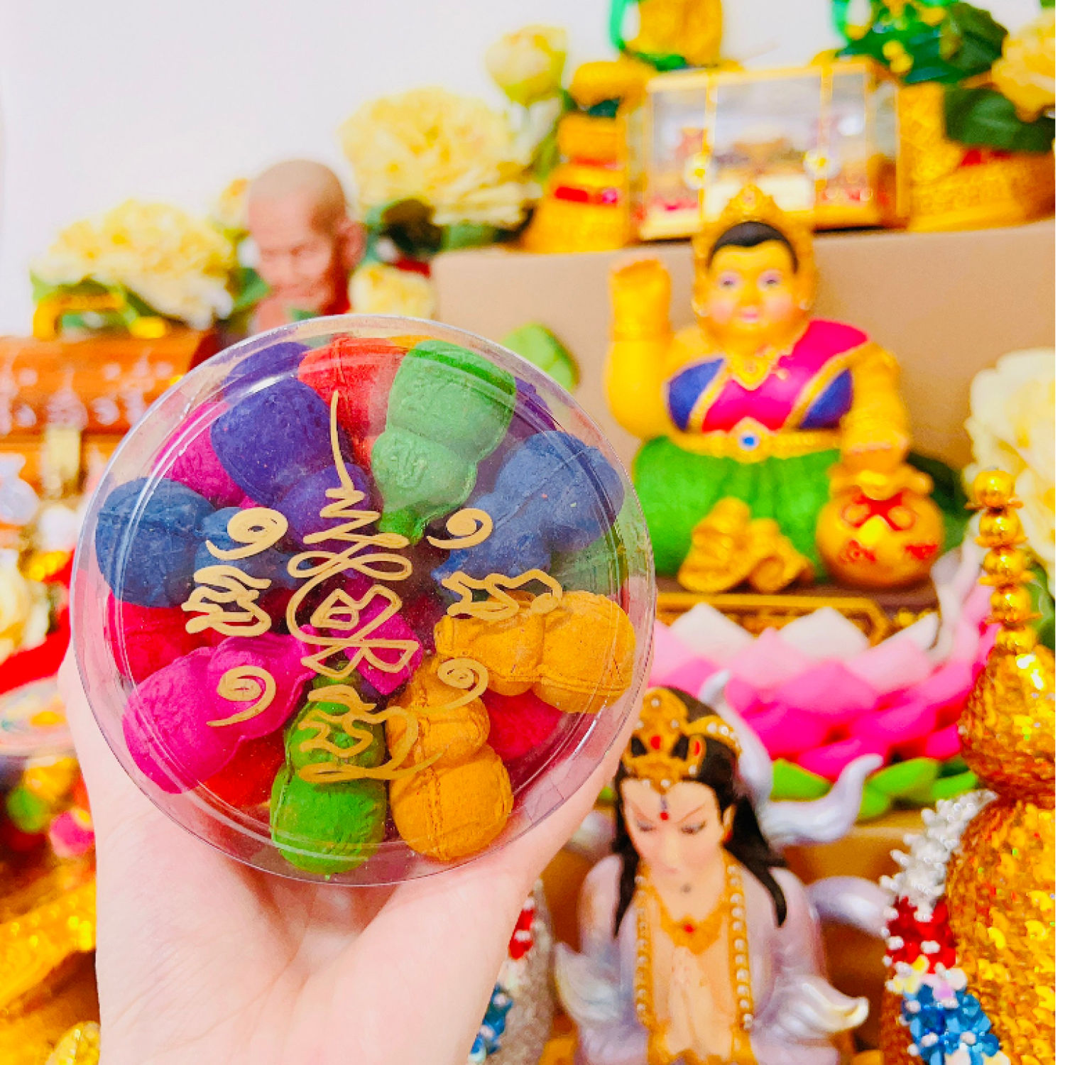 Nhang trầm hương nụ thơm xông nhà chiêu tài lộc