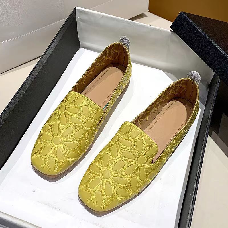 Square Toe Shoes 2023 Summer New Embroidered Hollow Women's Shoes Flat Bottomed Bean Shoes