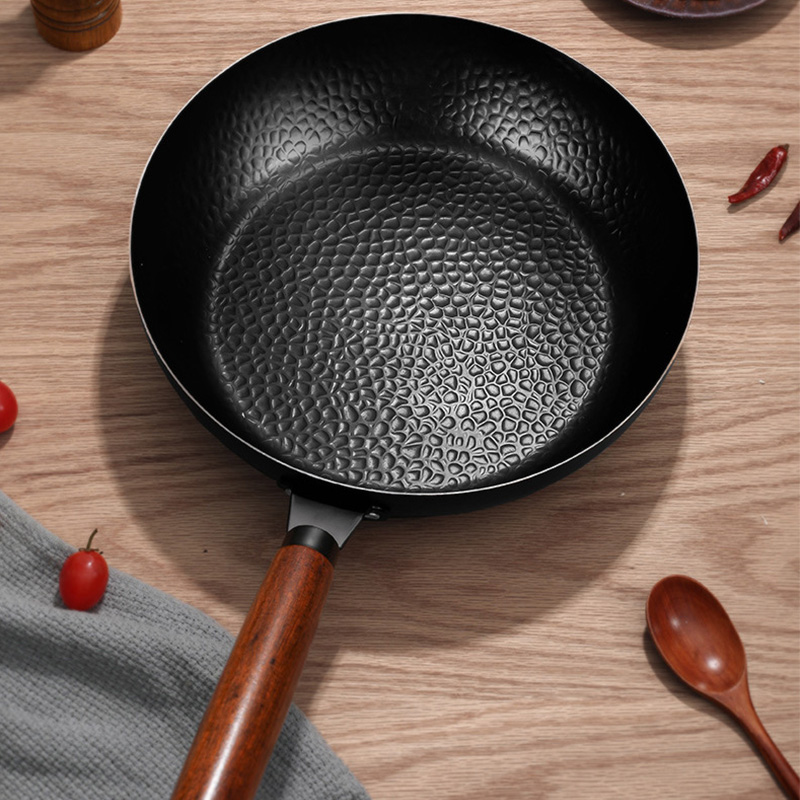 Meiling Zhangqiu Iron Pot, Forged and Stir Fried Pot, Household Non stick Iron Pot, Uncoated Electromagnetic Stove, Gas Flat Bottom Pot, Universal ราคา 198 บาท*ส่งฟรี