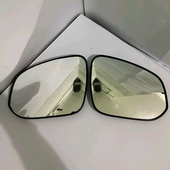 kaca spion innova reborn / fortuner / hilux / voxy Harga  98,000 Ringgit*Penghantaran Percuma