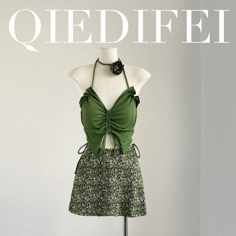 [สงกรานต์เฟสติวัล]บิกินี่แยกชุดสามชิ้นสายเอี๊ยมสีเขียววันหยุดชุดว่ายน้ำริมทะเล ราคา 848 บาท*ส่งฟรี