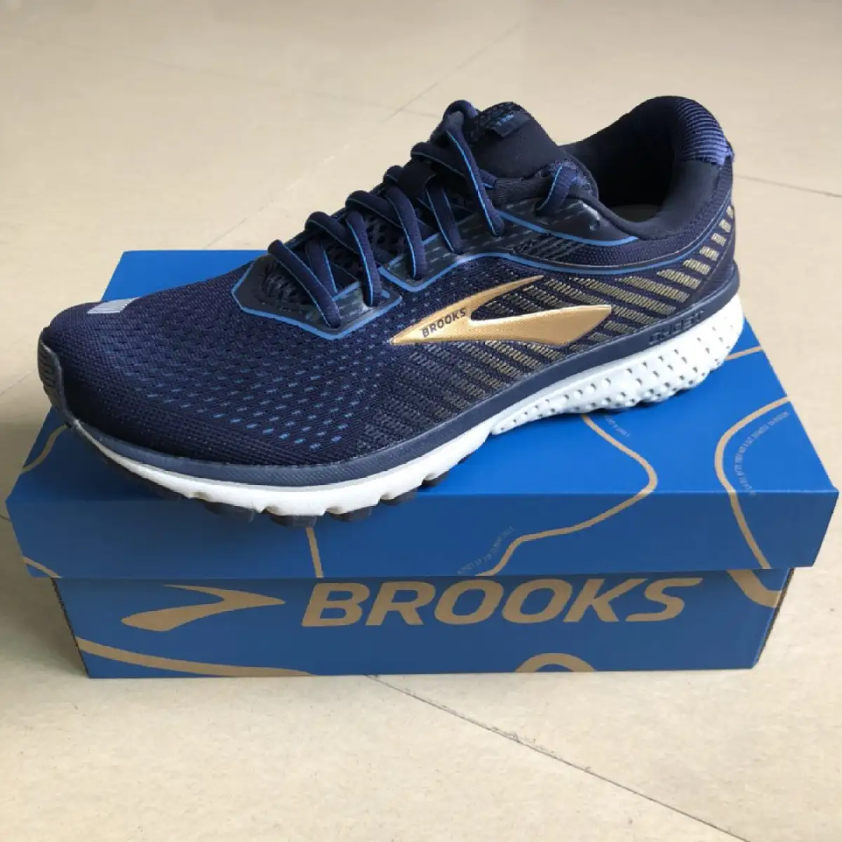 brooks ghost 12 sportsshoes