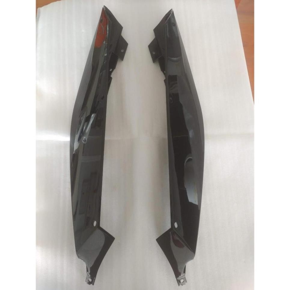 Ốp xi nhan sau Nouvo 5 đen Yamaha 1DBF171N01P5 1DBF171R01P5