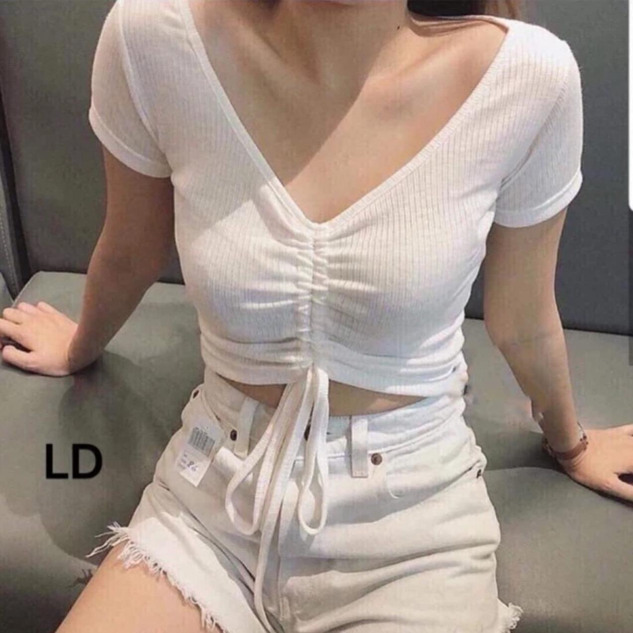 ￼Áo Croptop RÚT DÂY Nữ Tay Ngắn Kiểu Cổ Tim Chất Thun Gân