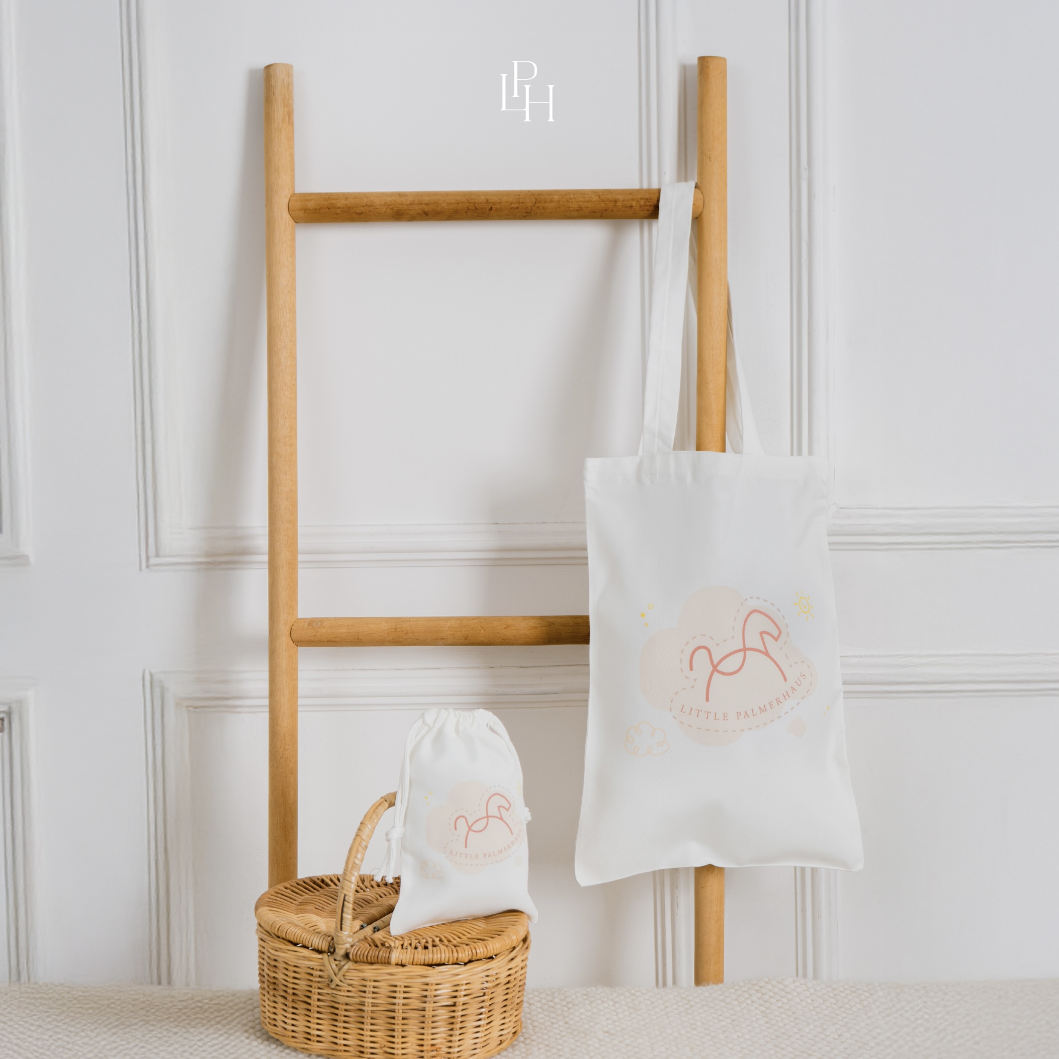 FREE GIFT - TOTEBAG 2025 Harga 999,999 rupiah*Gratis Ongkir