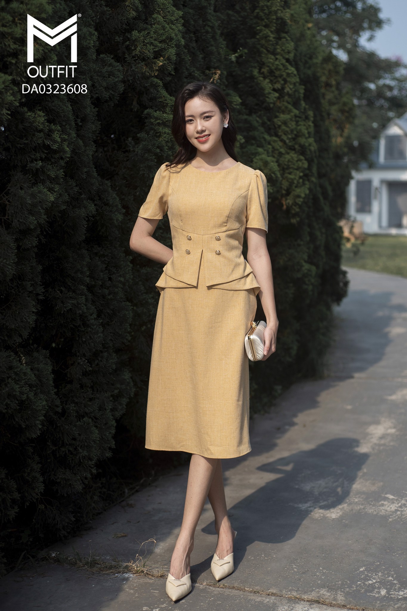 Đầm dáng xòe, tà bong đính cúc đá TT