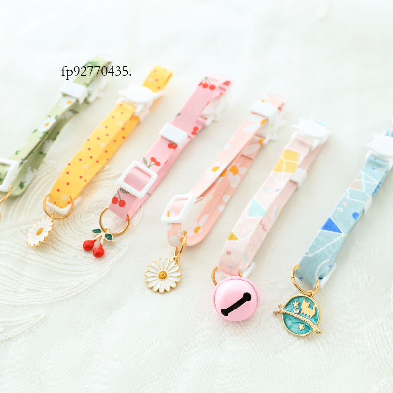 Pet Daisy Collar Xiami Necklace Dog Scarf Accessories Cute Anti suffocation Buckle Neck fp92770435.-CB