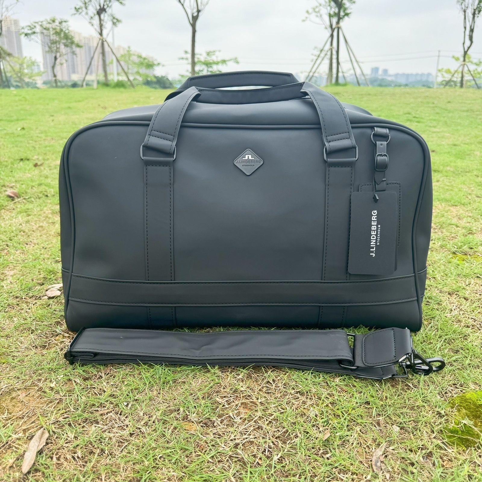 WAAC Le Coq J.LINDEBERG Titleist In Stock J Golf Clothing Bag Mens And Womens Leather Waterproof Uni