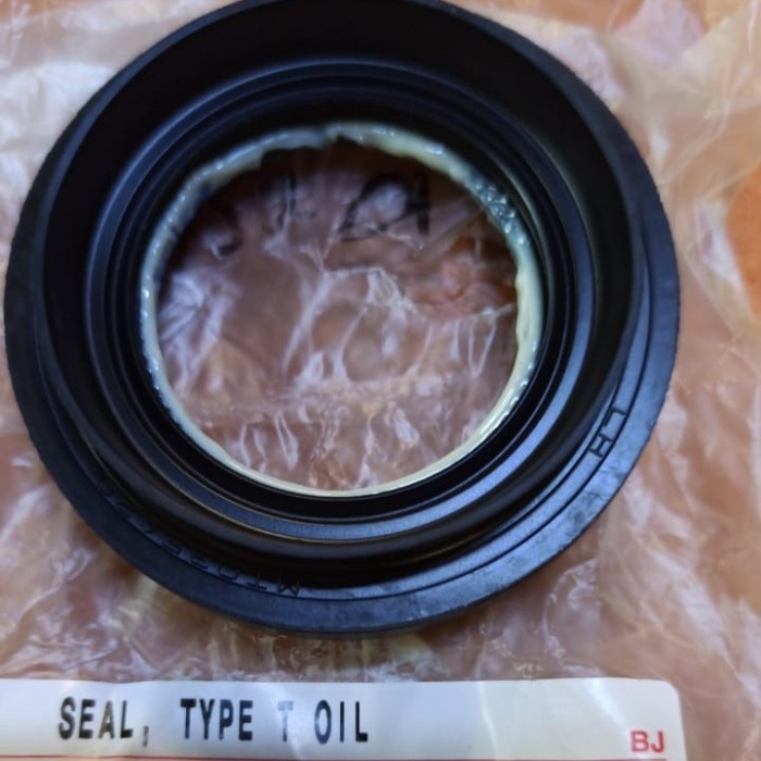 seal As roda belakang LUAR Hiace commuter ORI 90313-54001 Harga 210,000 rupiah*Gratis Ongkir