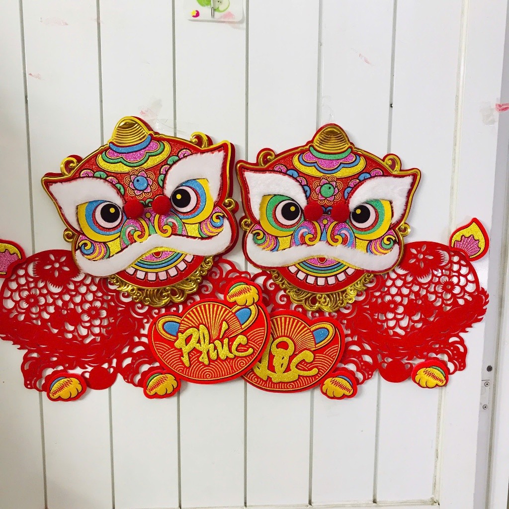 Bộ 2 lân nhung  dán cửa kèm keo, 3D chữ nổi trang trí tết(phúc -lộc) kích thước 35*38cm [An Phát Decor]